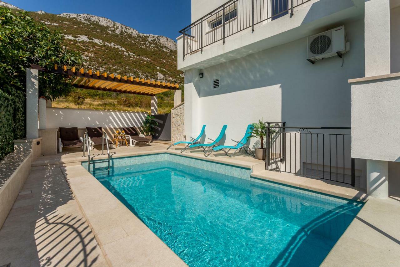Appartement House Luce With Pool à Čisla Extérieur photo