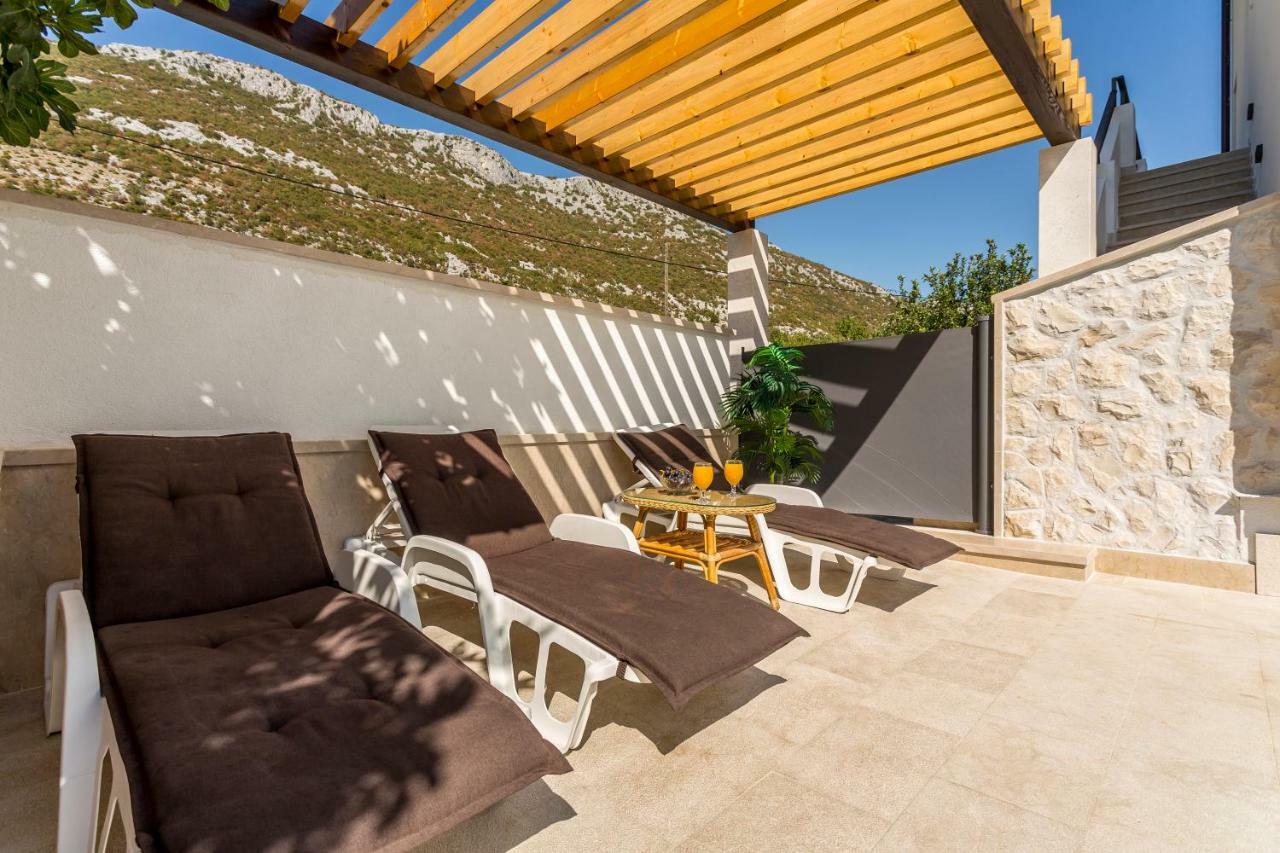 Appartement House Luce With Pool à Čisla Extérieur photo