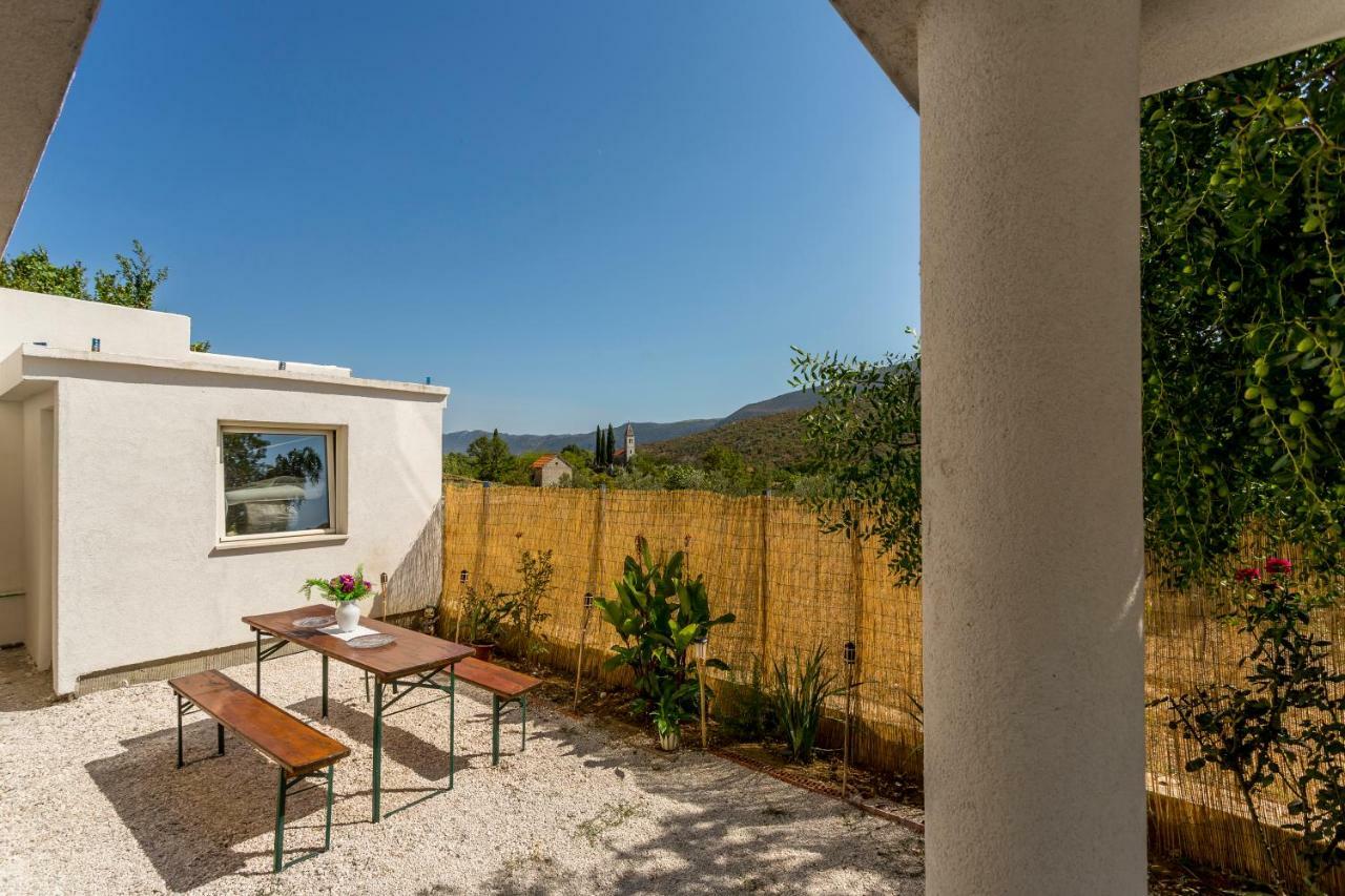 Appartement House Luce With Pool à Čisla Extérieur photo